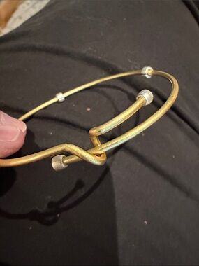 Amanda Blu Skinny Bangle